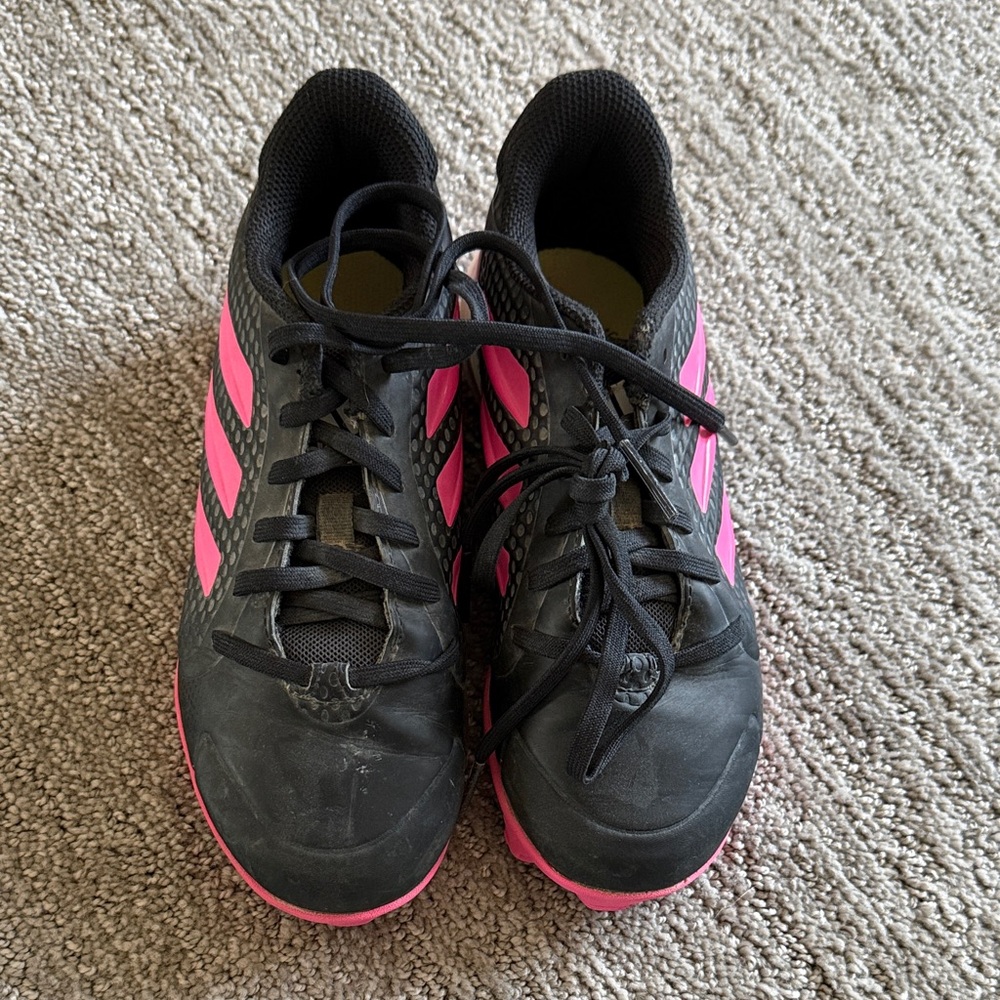 Adidas girl’s Black and Hot Pink softball cleats